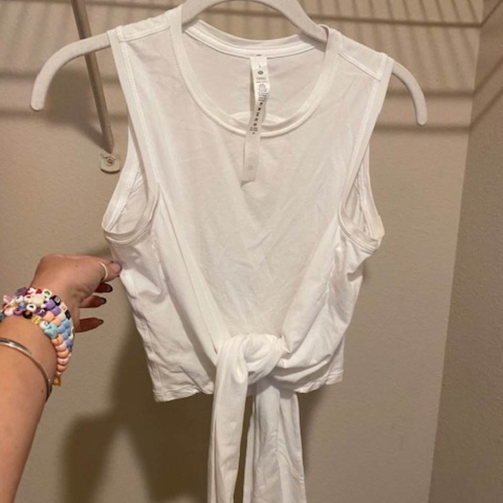 Lululemon White Muscle Tank with Transformation Ties